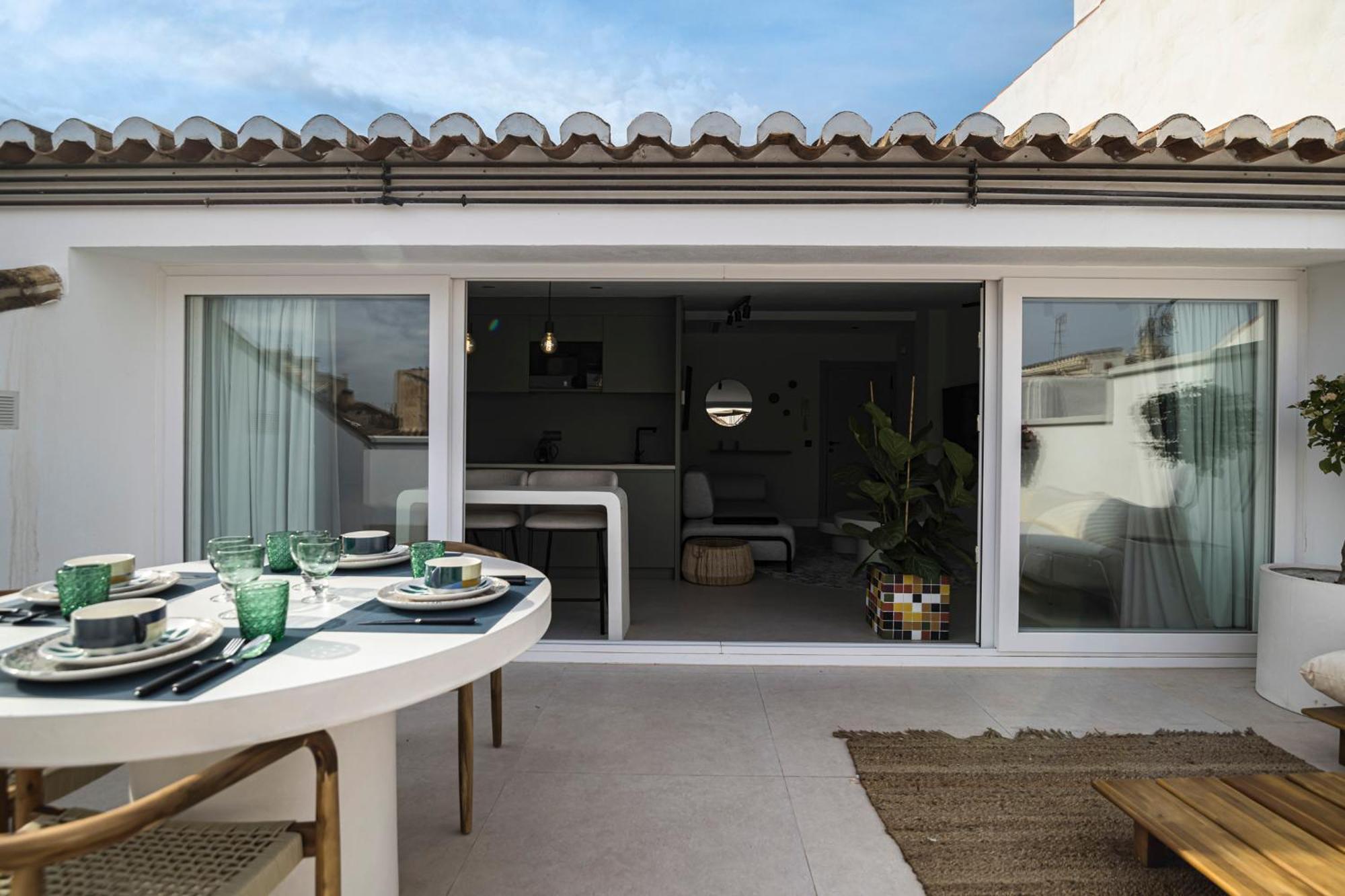 Atarazanas Suite, Atico Con Terraza Malaga Exterior photo